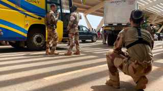 Французские военнослужащие в аэропорту Нигера